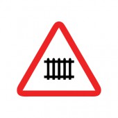 تابلو تقاطع جاده و راه آهن با راهبند نصب در ۳۰۰ متری