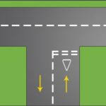  رانندگان باید از سرعت خود کاسته و با رعایت احتیاط و حق تقدم عبور وارد راه اصلی شوند.