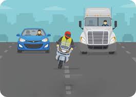 هنگام تغییر مسیر انجام کدامیک از اعمال زیر کامل تر و کم خطرتر است؟ ‬